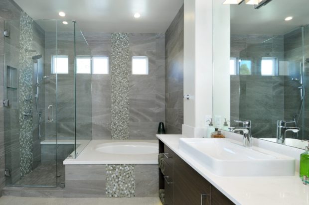 Luxury master bath design in Glendale, CA