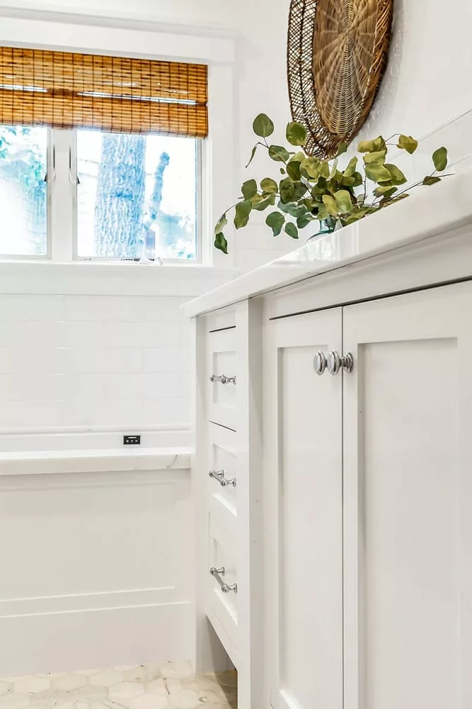 La Canada Bath White Custom Cabinet Design